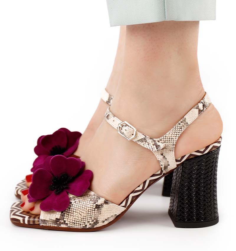PIRUCA SAND AND RED CHiE MIHARA sandals