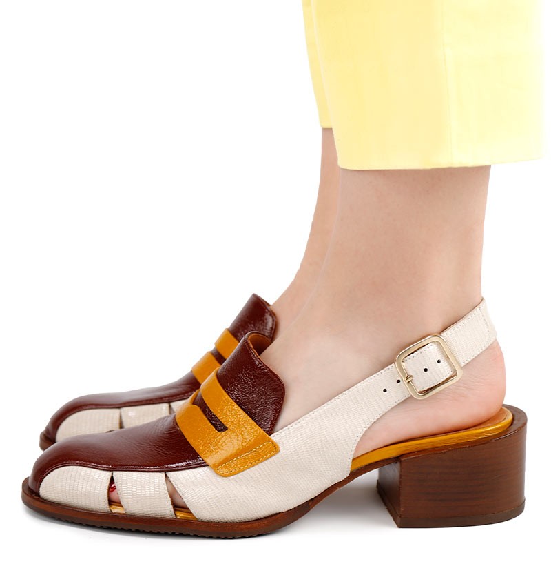 SENDAL WHITE AND BROWN CHiE MIHARA shoes