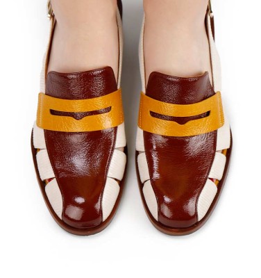 SENDAL WHITE AND BROWN CHiE MIHARA shoes