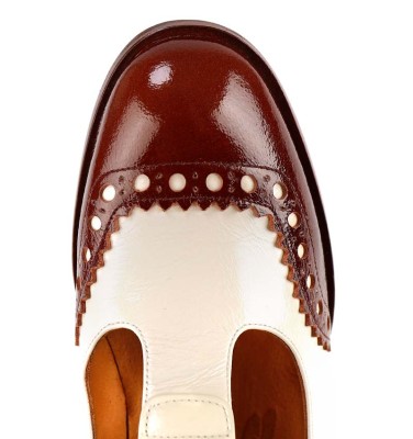 SISSI WHITE AND BROWN CHiE MIHARA shoes