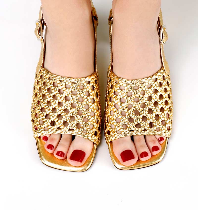 LUCINA GOLD CHiE MIHARA sandals