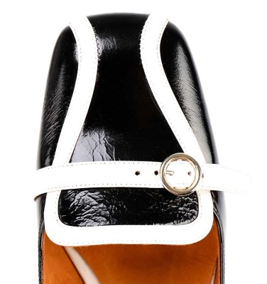 ILANDIA BLACK CHiE MIHARA shoes