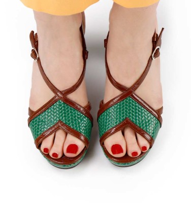 KAT GREEN CHiE MIHARA sandals