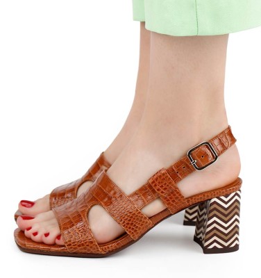 LYAM BROWN CHiE MIHARA sandalias