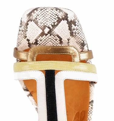 PINYATA BLACK CHiE MIHARA sandals