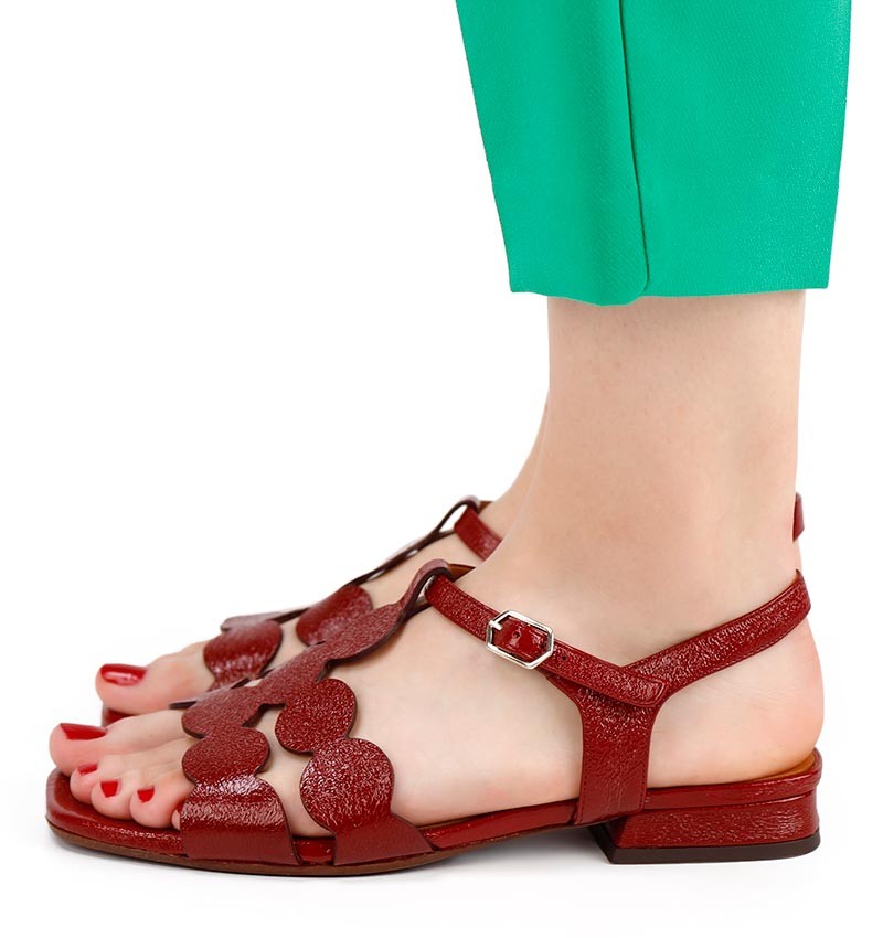 TAIKA RED CHiE MIHARA sandals