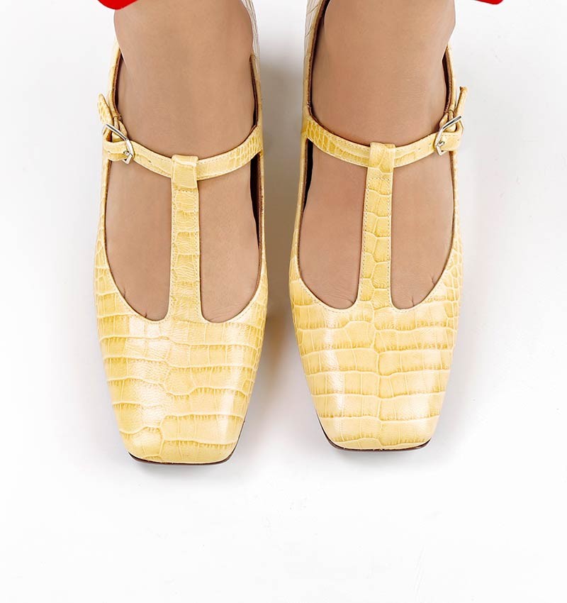 victoria-yellow