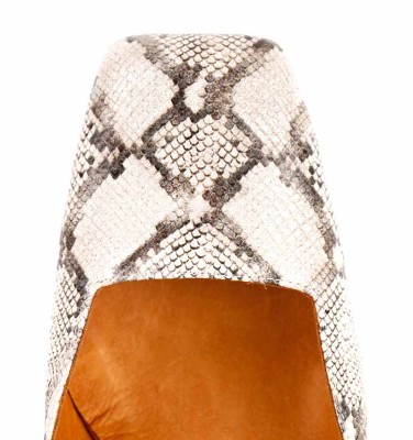 VINI BEIGE CHiE MIHARA shoes