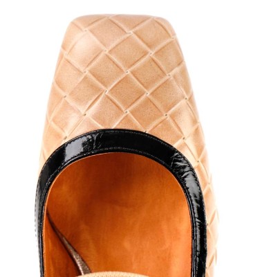 VOYAGE BEIGE CHiE MIHARA zapatos