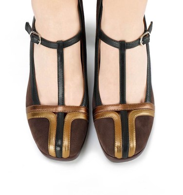UYANI BROWN CHiE MIHARA shoes