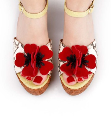 DINI BROWN CHiE MIHARA sandals