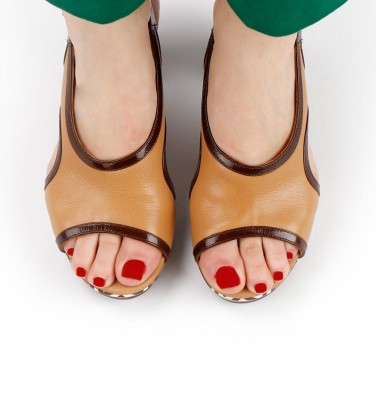 KARIM BROWN CHiE MIHARA sandals