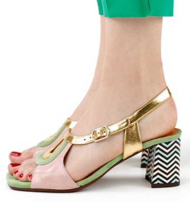 LORVINA PINK CHiE MIHARA sandalias