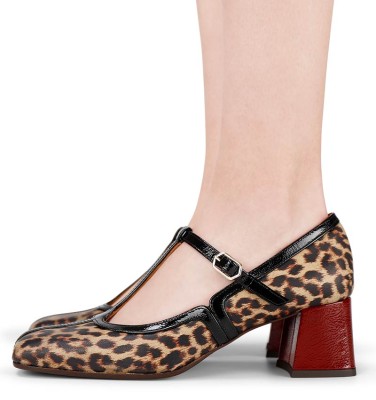 VOGUI BEIGE CHiE MIHARA zapatos