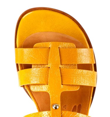 WAYEDA YELLOW CHiE MIHARA sandals