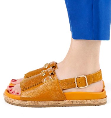 YUGAU ORANGE CHiE MIHARA sandals