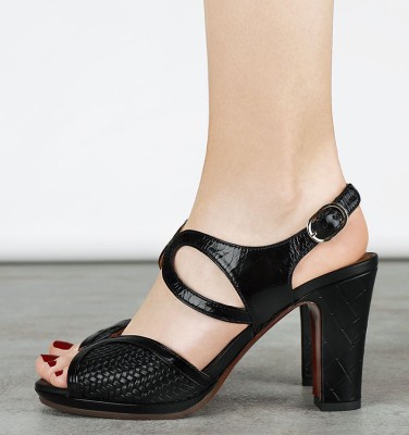 AISA BLACK CHiE MIHARA sandalias