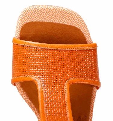 OREN ORANGE CHiE MIHARA sandals