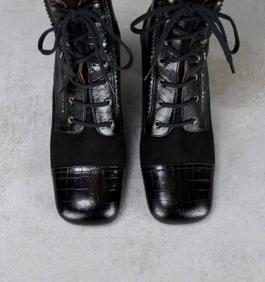 PEGO BLACK CHiE MIHARA boots