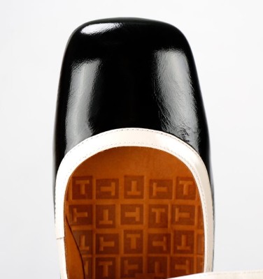 IDAN BLACK CHiE MIHARA shoes