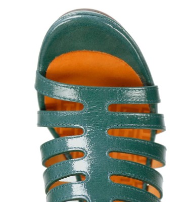 UYDA GREEN CHiE MIHARA sandals