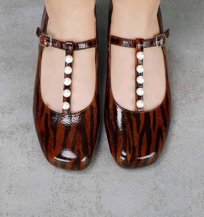 REYTA BROWN CHiE MIHARA shoes