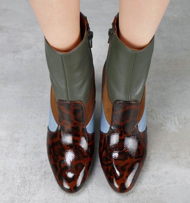 ETUSA BROWN CHiE MIHARA boots