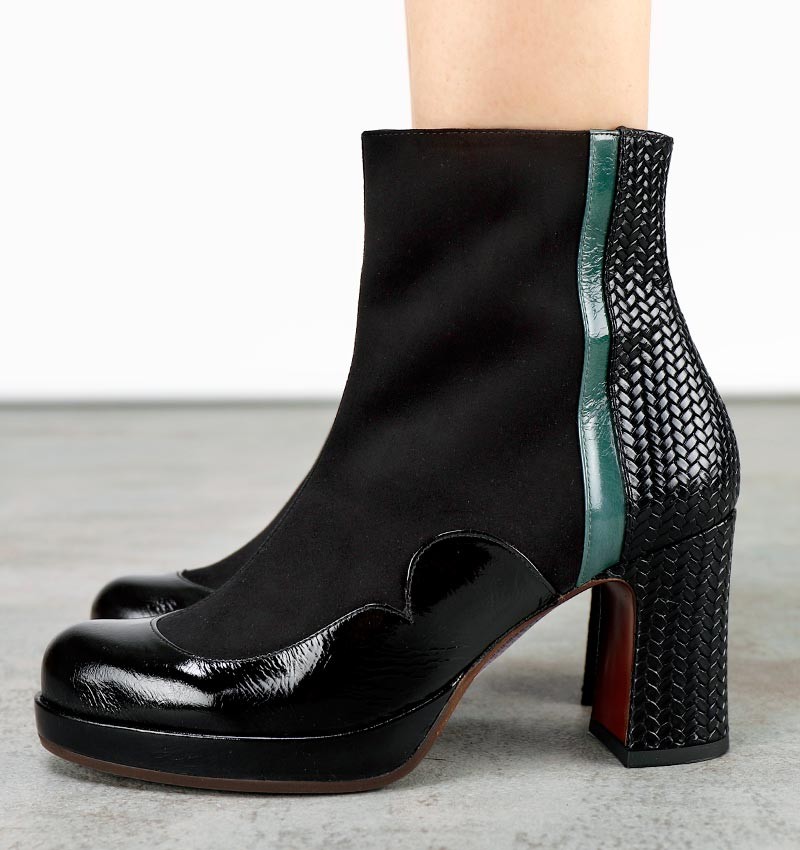 DENI BLACK CHiE MIHARA botas