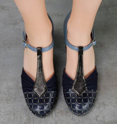 DAJUD NAVY-LAKE CHiE MIHARA shoes