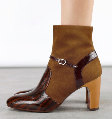 ERYNO BROWN CHiE MIHARA boots