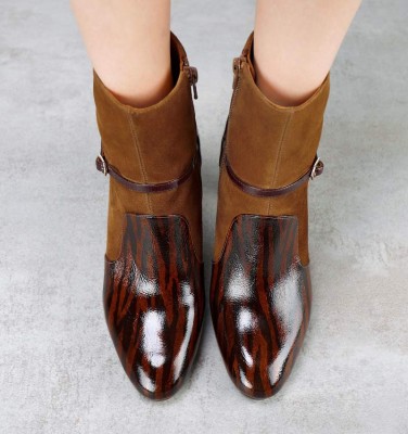 ERYNO BROWN CHiE MIHARA bottes