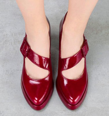 FELISA RED CHiE MIHARA shoes