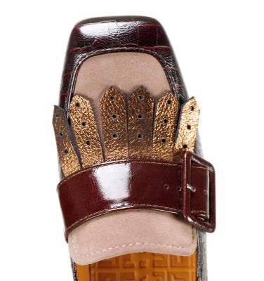 VOYALA GRAPE CHiE MIHARA shoes