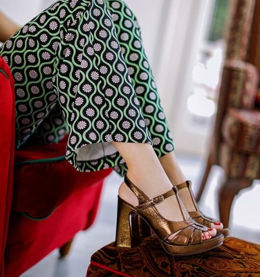 USAME BRONZE CHiE MIHARA sandals