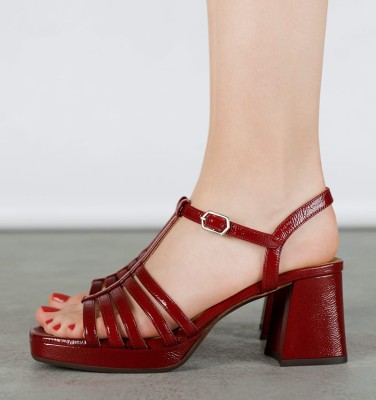 GENIAL RED CHiE MIHARA sandalias