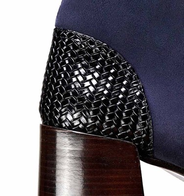 NAIKE CHiE MIHARA boots