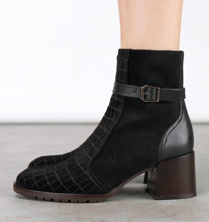 NELMI CHiE MIHARA bottes