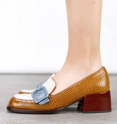 BUCLE OCHER CHiE MIHARA shoes