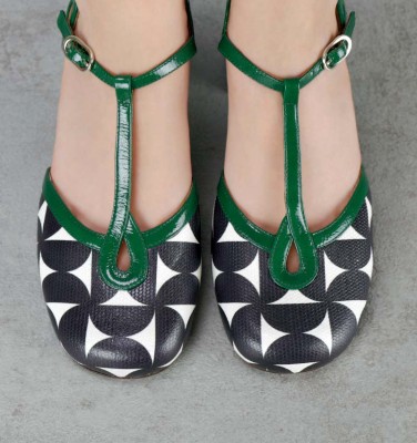 MODAY BLACK & WHITE CHiE MIHARA shoes