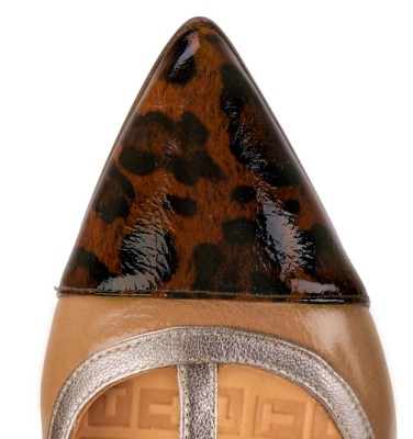 HENU BROWN