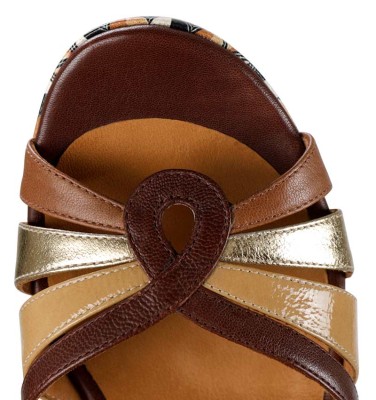 ELATI BROWN CHiE MIHARA sandals