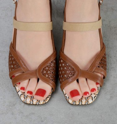 ROIG BROWN CHiE MIHARA sandals