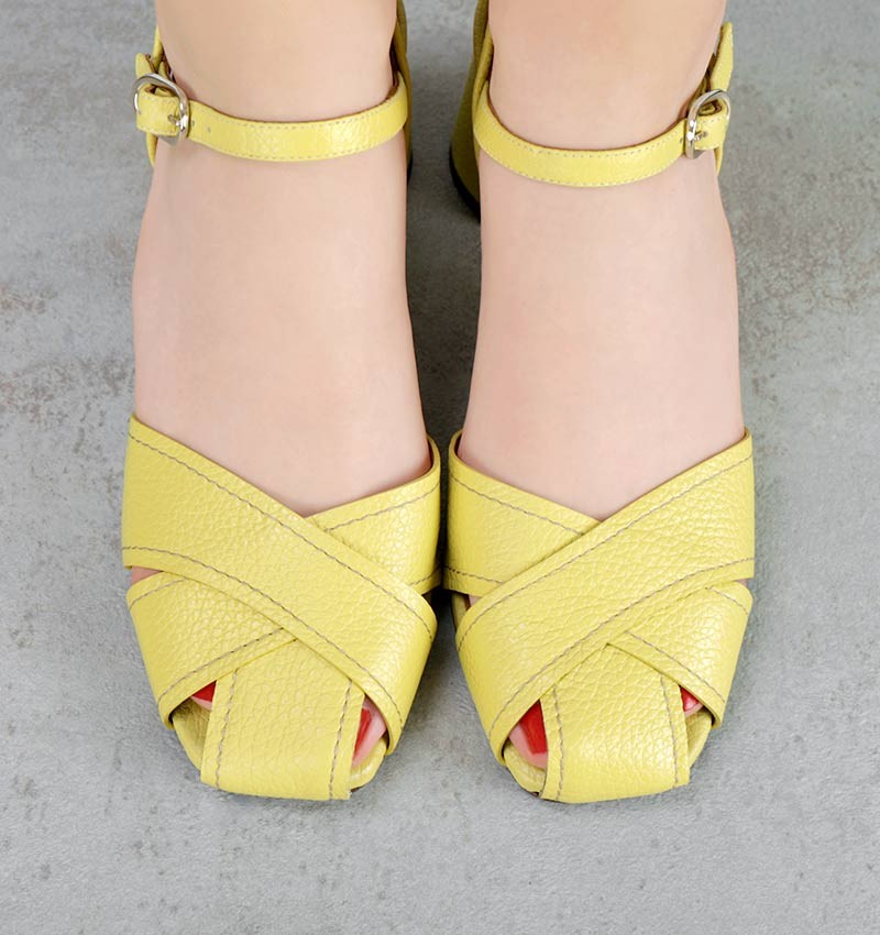roley-yellow