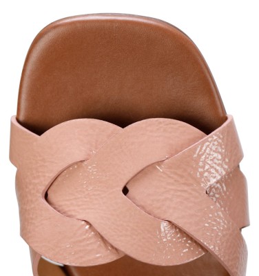 QUAURA PINK CHiE MIHARA sandals