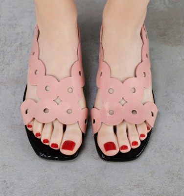 TEIDE PINK CHiE MIHARA sandals