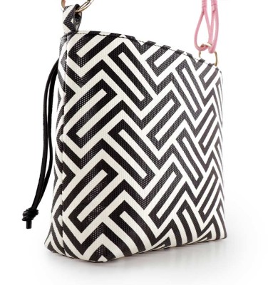 POPPI BLACK & WHITE CHiE MIHARA sacs