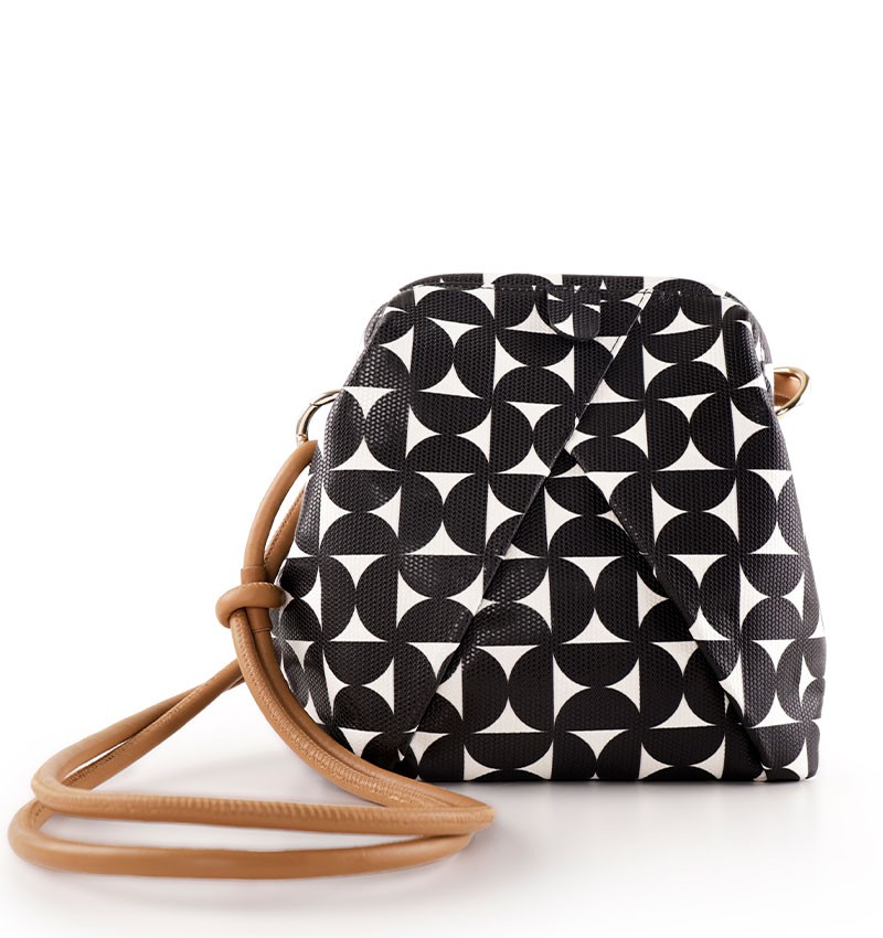 REIKO BLACK & WHITE CHiE MIHARA bolsos