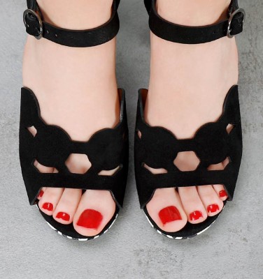 KEI BLACK CHiE MIHARA sandals