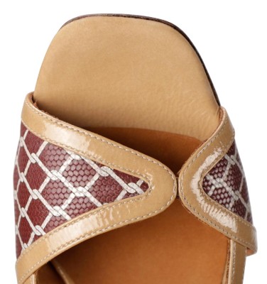 RUBY BROWN CHiE MIHARA sandals