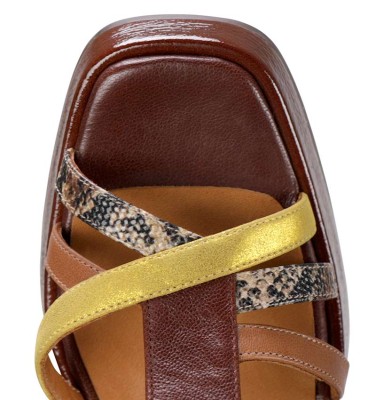 ZICO BROWN CHiE MIHARA sandals